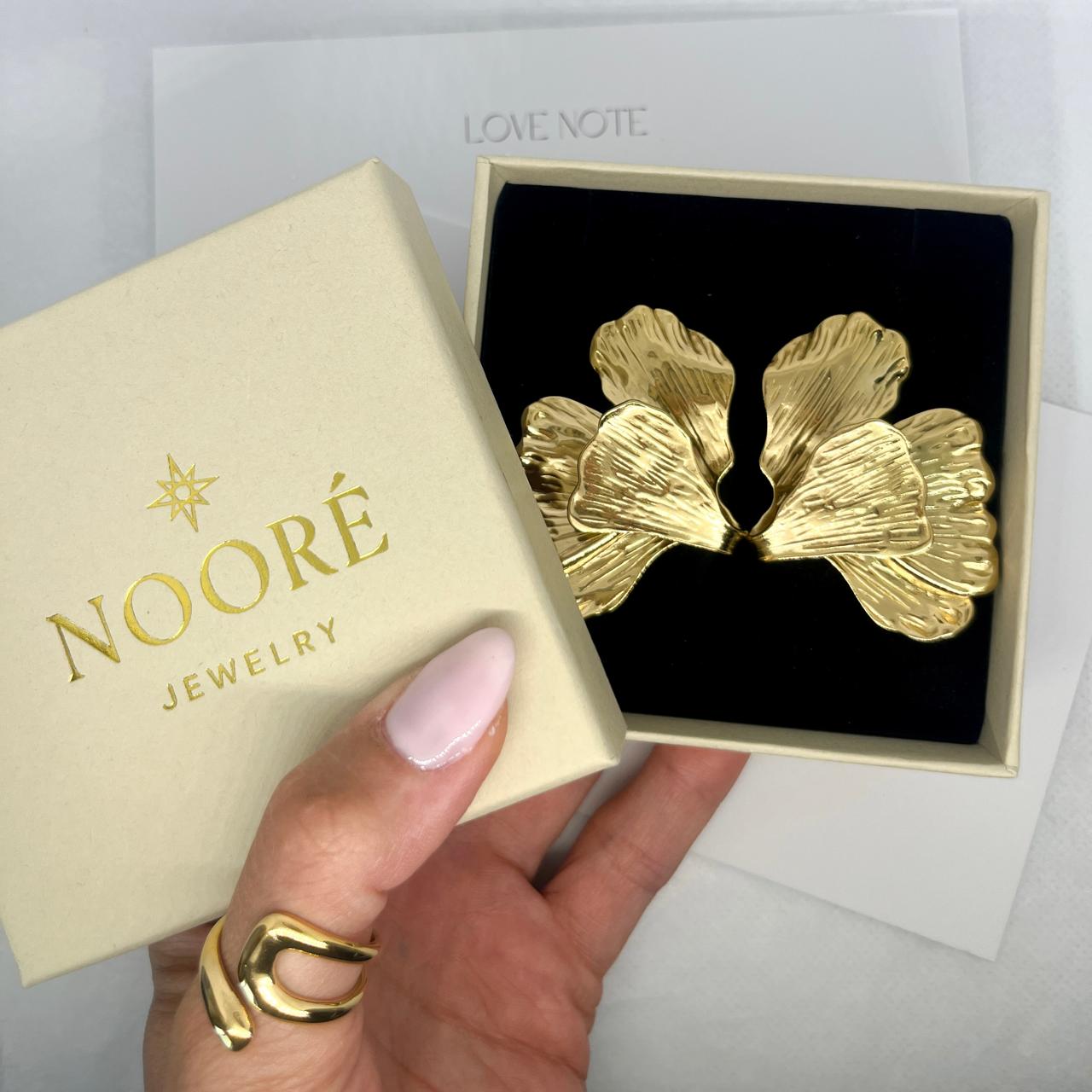 VICTORIA Earrings