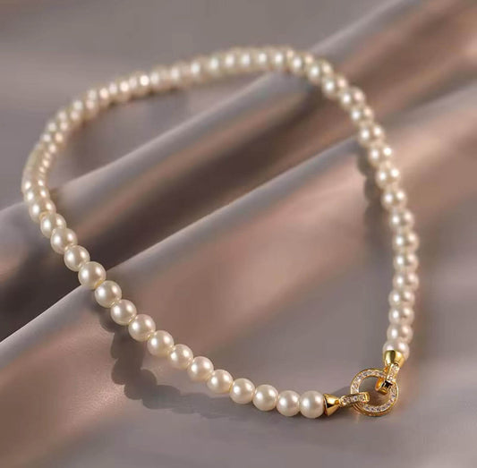 PERLA Necklace