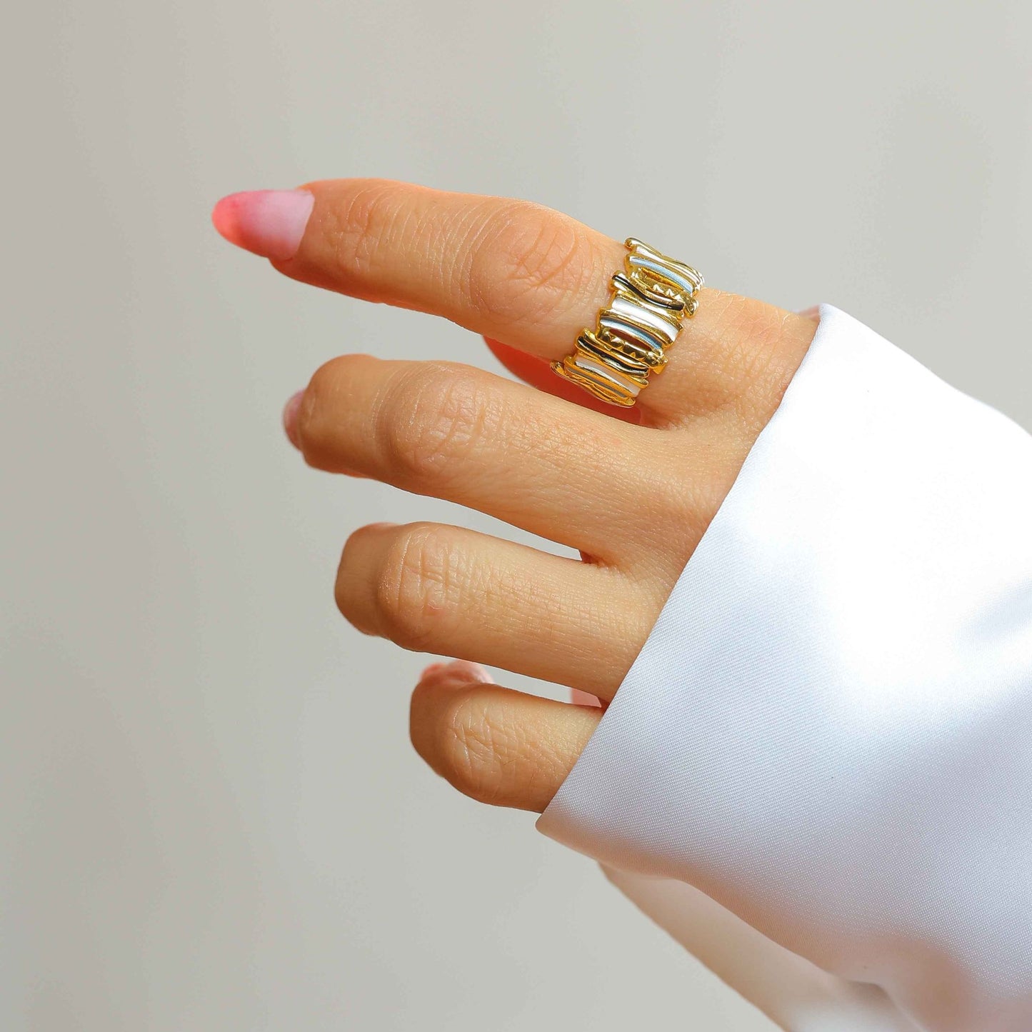 QUINN Ring